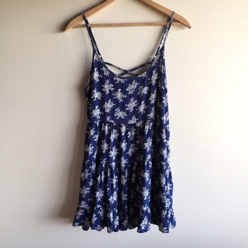 En Creme Blue Floral Tiered Dress with Open Back